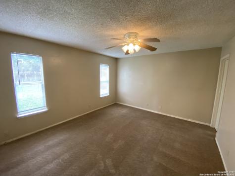 5706 Lake Cove San Antonio TX 78222