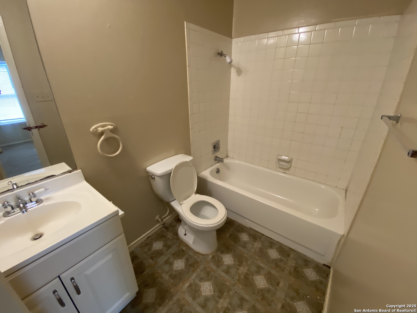 5706 Lake Cove San Antonio TX 78222