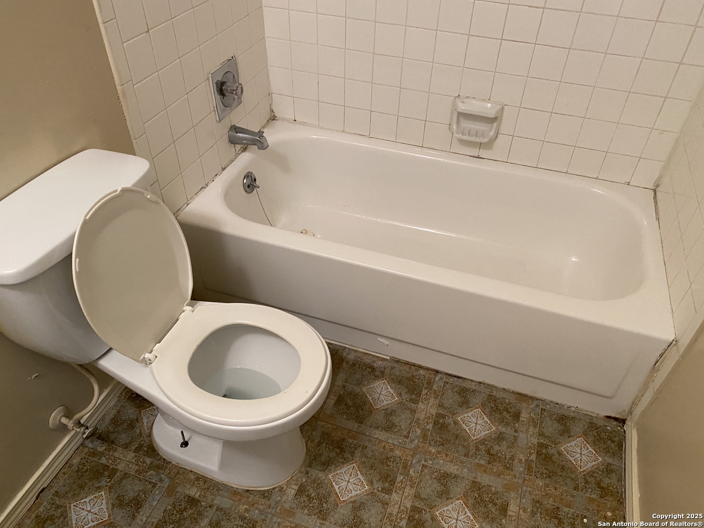 5706 Lake Cove San Antonio TX 78222