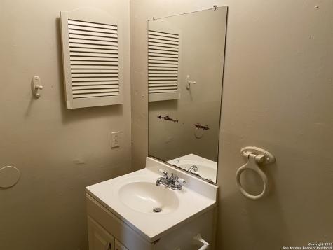5706 Lake Cove San Antonio TX 78222