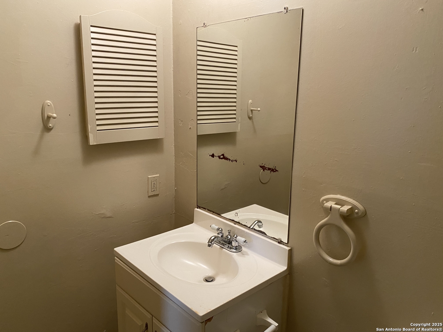 5706 Lake Cove San Antonio TX 78222
