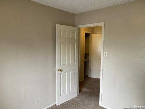 5706 Lake Cove San Antonio TX 78222