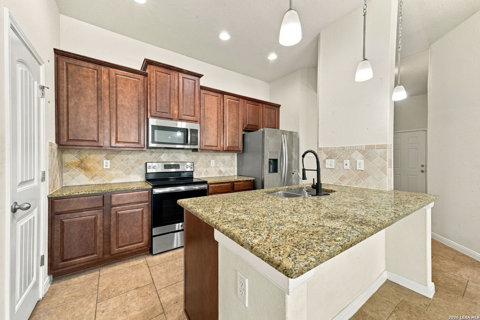 882 Noel Forest New Braunfels TX 78130