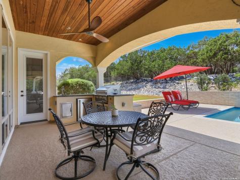 324 Valley Lodge New Braunfels TX 78132