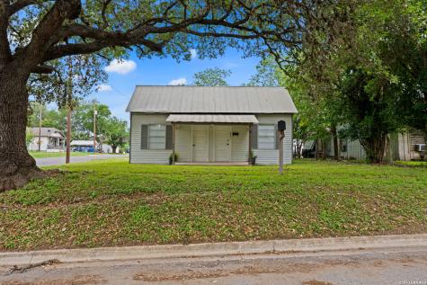 1421 Park Street Kerrville TX 78028
