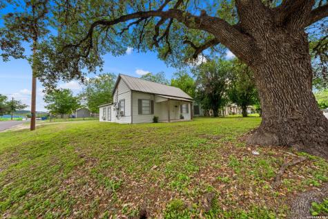 1421 Park Street Kerrville TX 78028