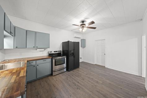 1421 Park Street Kerrville TX 78028