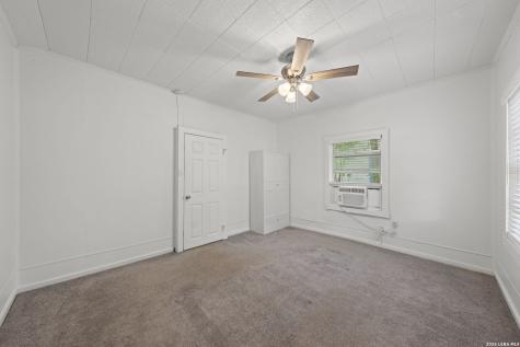 1421 Park Street Kerrville TX 78028