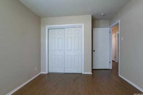 214 Oaklane Drive Universal City TX 78148