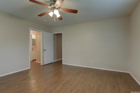 214 Oaklane Drive Universal City TX 78148