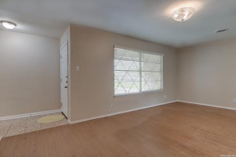 214 Oaklane Drive Universal City TX 78148