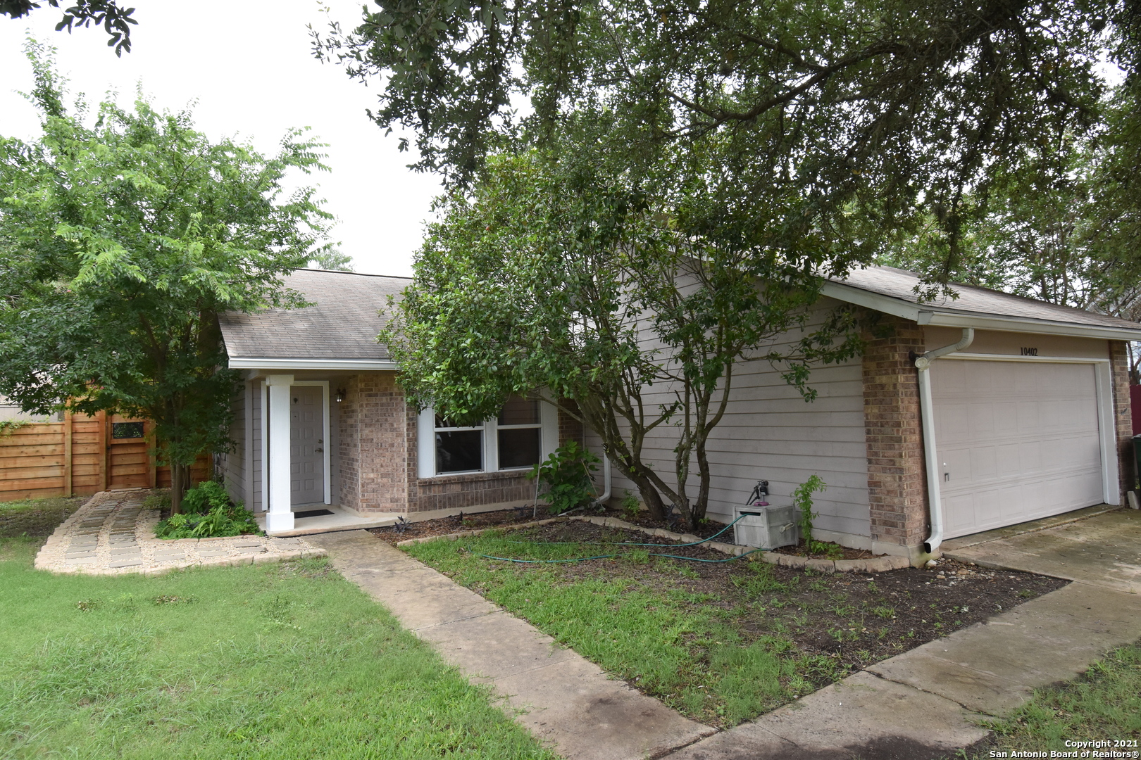 10402 Eagle Fox San Antonio TX 78245