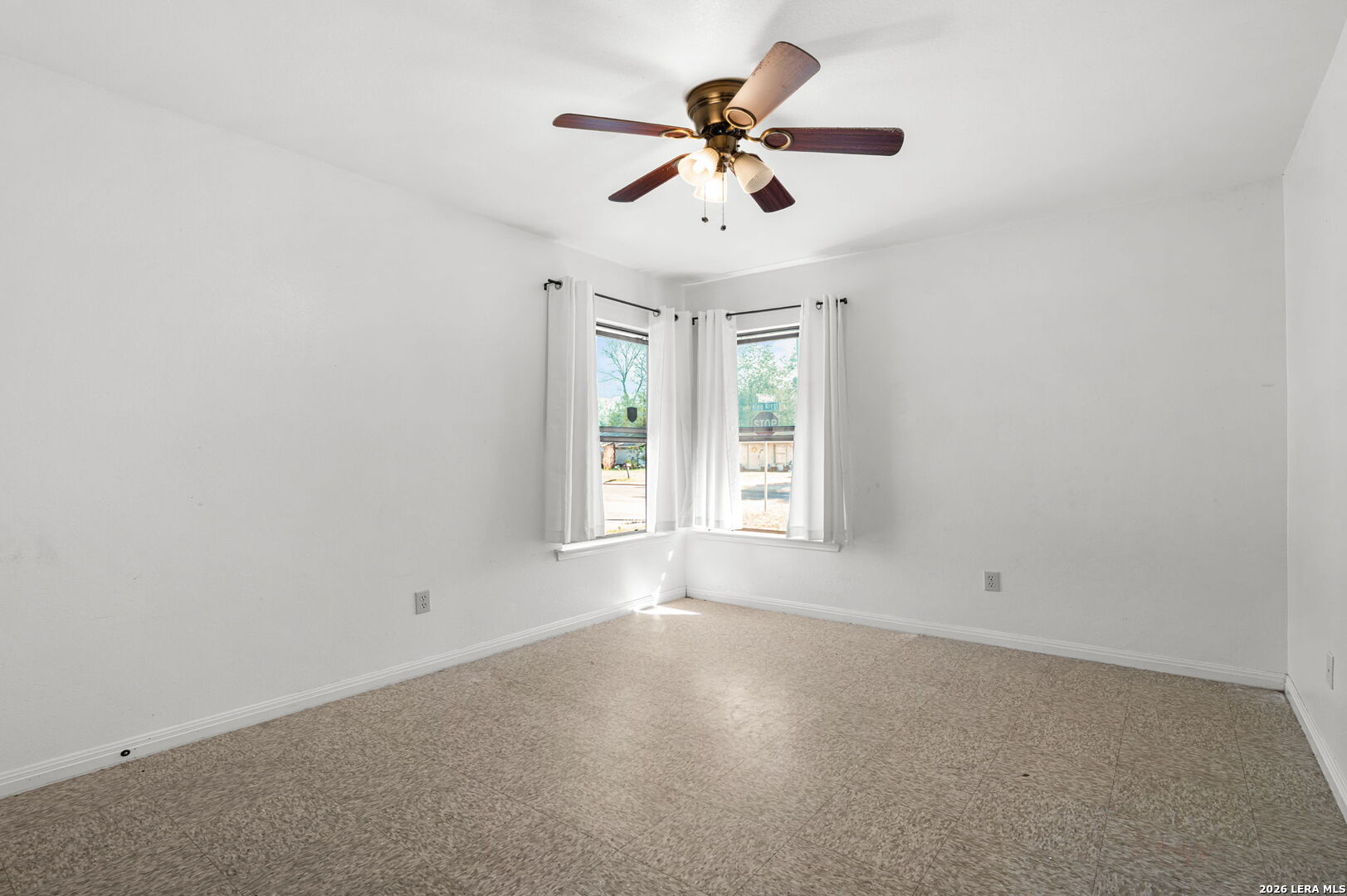 4135 King Krest San Antonio TX 78219
