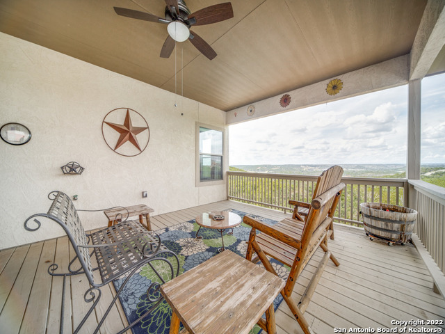 1041 Roanoke Lane Kerrville TX 78028