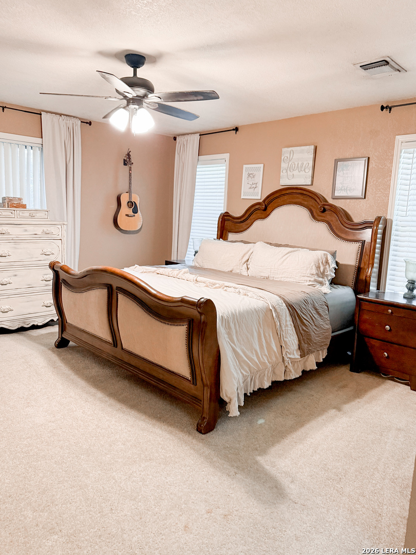 212 S 4th Stockdale TX 78160