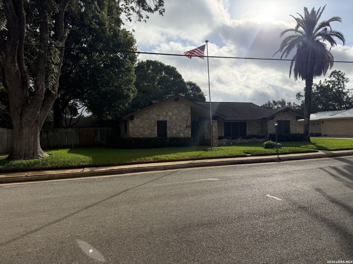 212 S 4th Stockdale TX 78160
