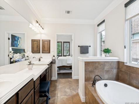 3519 Crest Noche Drive San Antonio TX 78261