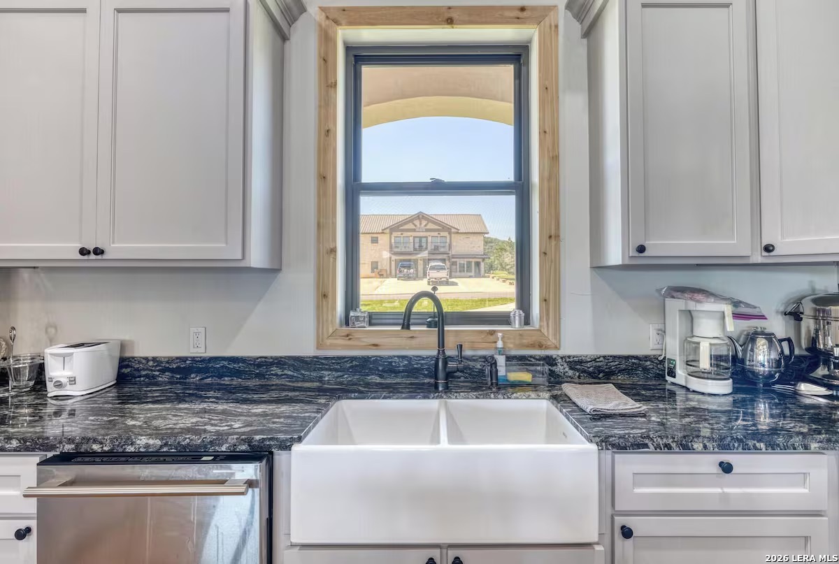 1747 Mountain Valley Drive Concan TX 78838
