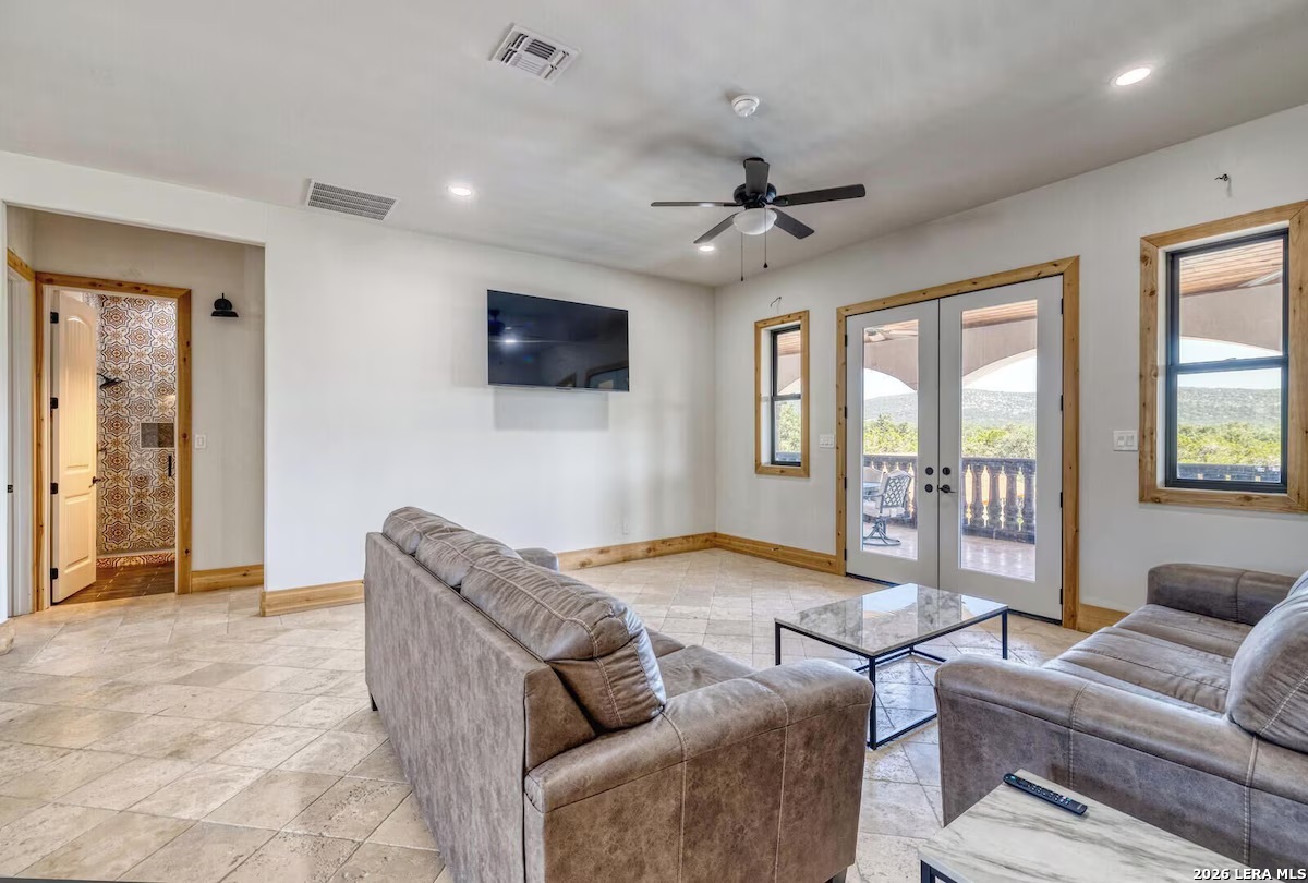 1747 Mountain Valley Drive Concan TX 78838
