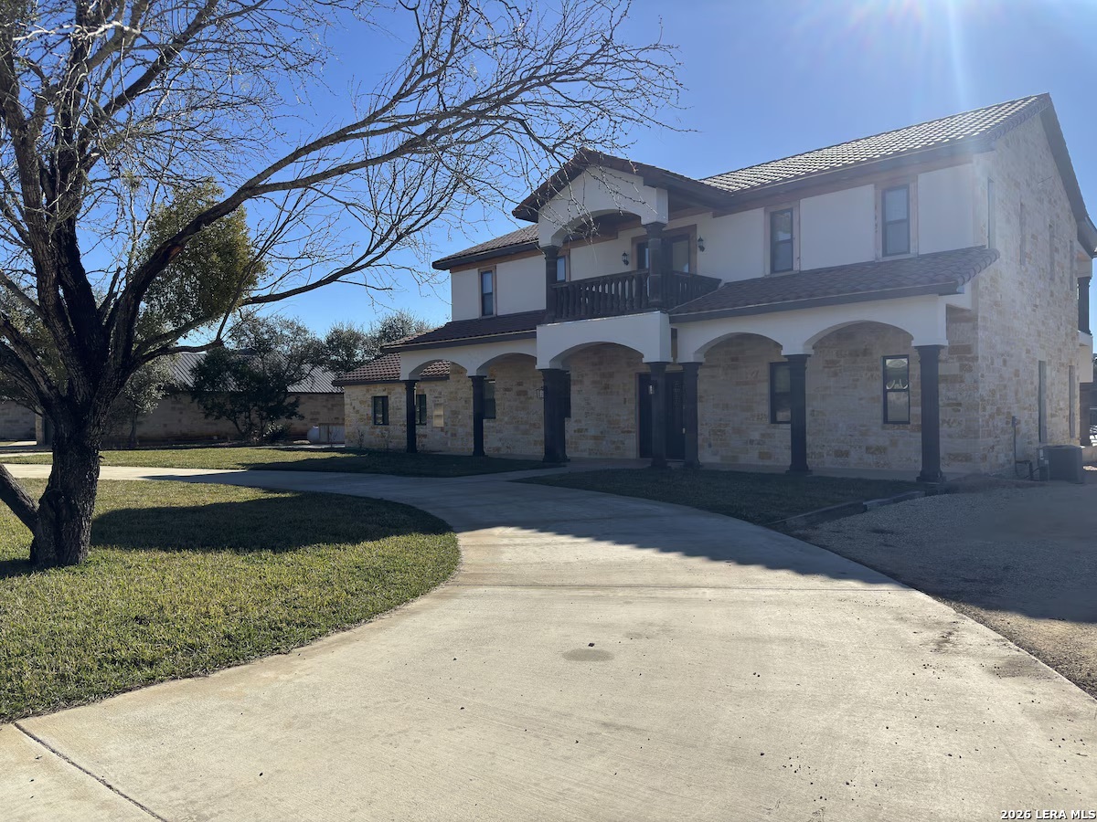1747 Mountain Valley Drive Concan TX 78838
