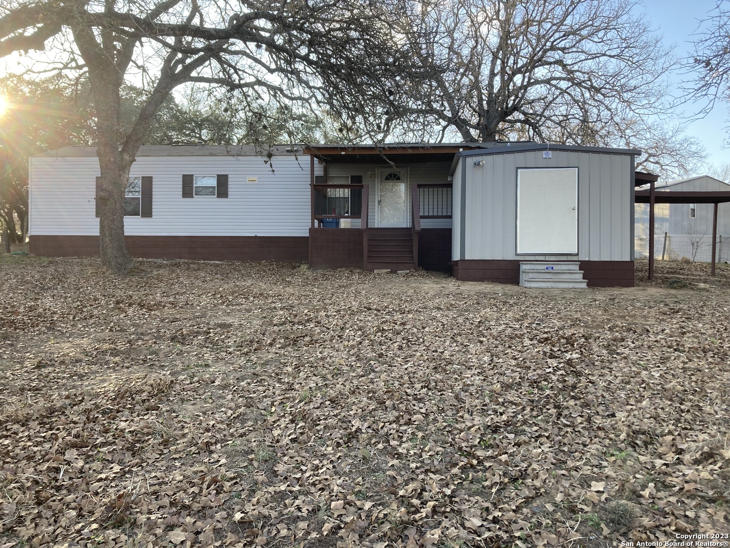 240 Creekside Drive Floresville TX 78114