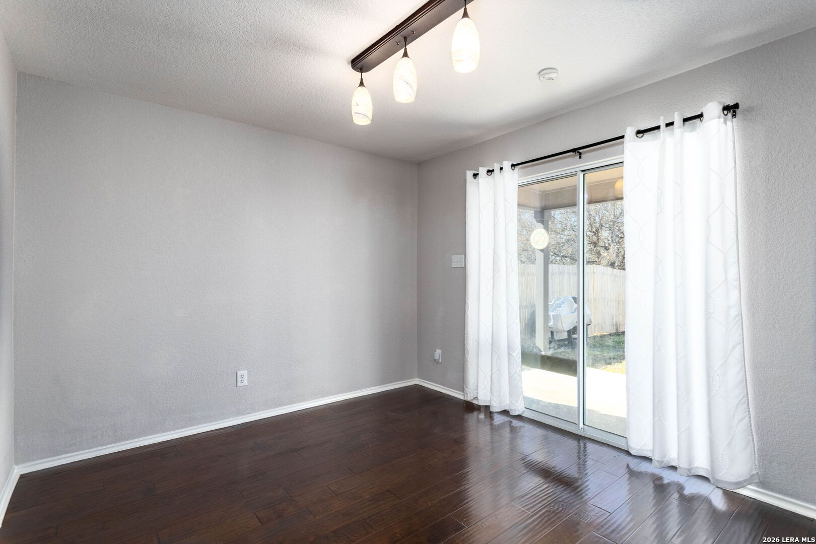 9359 Maple Silver San Antonio TX 78254