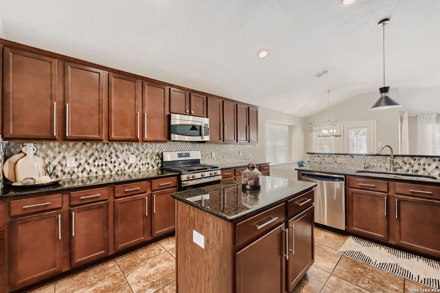1007 Lariat Cove San Antonio TX 78260