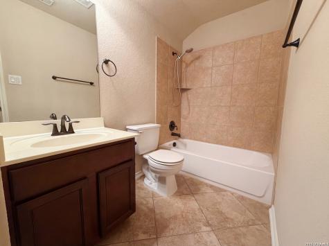 6941 Laura Heights Schertz TX 78154