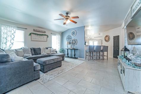 3429 Whisper Haven Schertz TX 78108