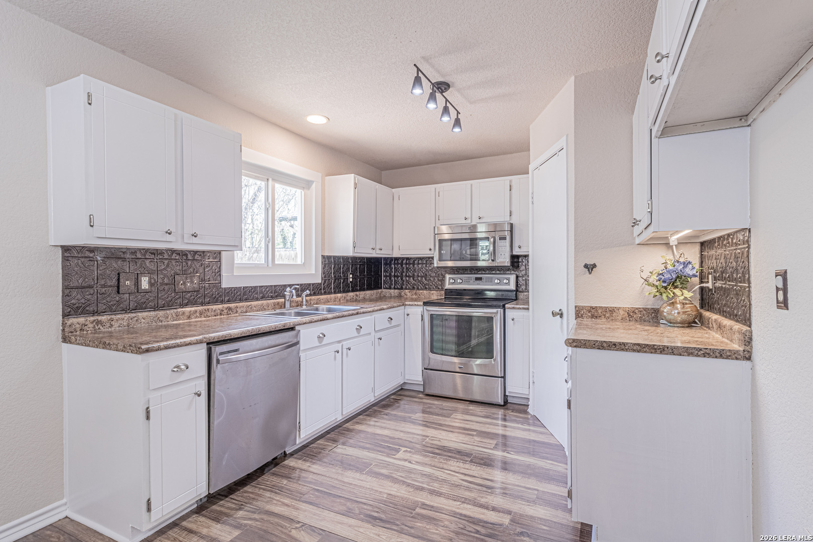3403 Stoney Country San Antonio TX 78247