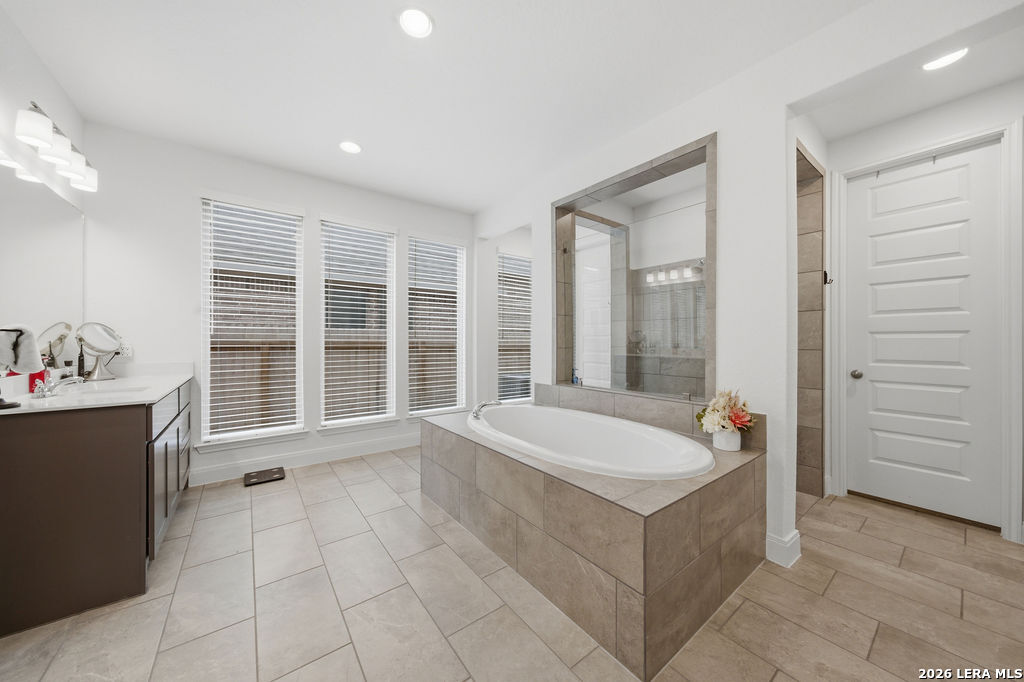 10123 Dapple Colt San Antonio TX 78254
