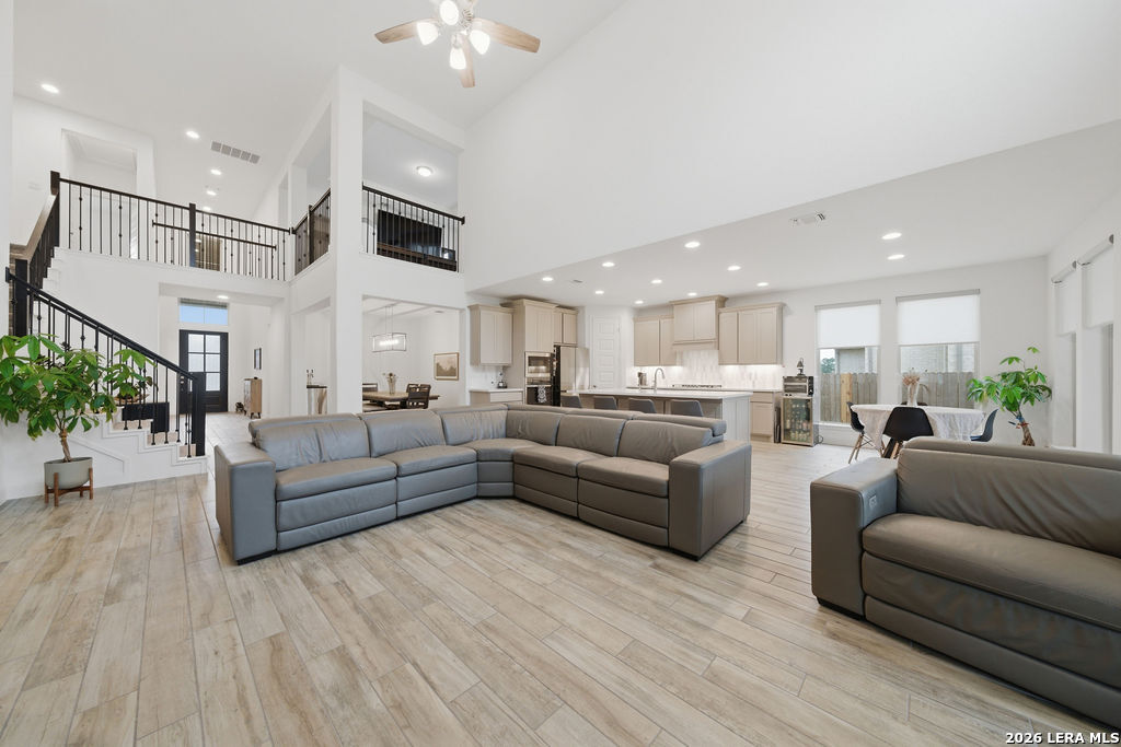 10123 Dapple Colt San Antonio TX 78254