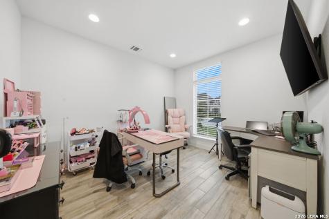 10123 Dapple Colt San Antonio TX 78254