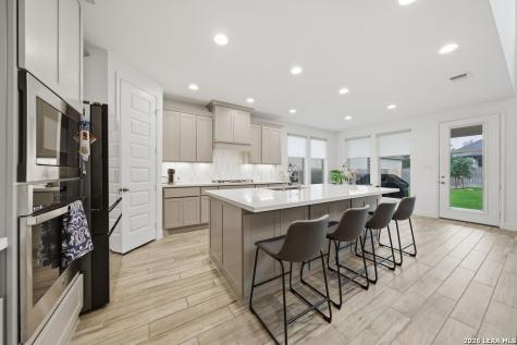 10123 Dapple Colt San Antonio TX 78254