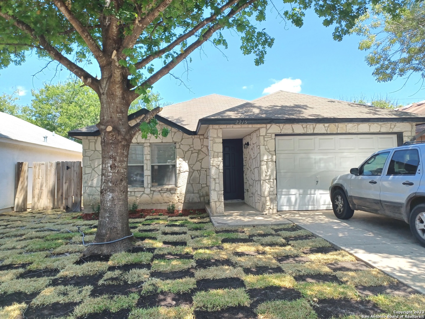 2215 Muddy Peak Drive San Antonio TX 78245