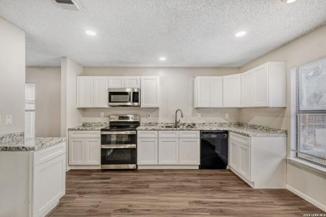 8264 Longhorn Ridge Converse TX 78109