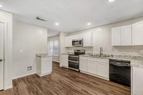 8264 Longhorn Ridge Converse TX 78109
