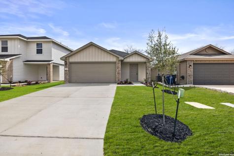 718 Jennifer Way New Braunfels TX 78130