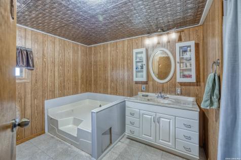 303 19th Carrizo Springs TX 78834