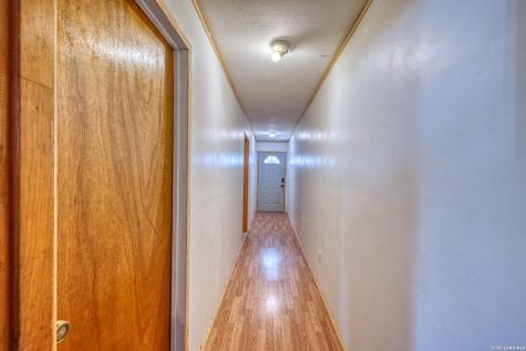 303 19th Carrizo Springs TX 78834