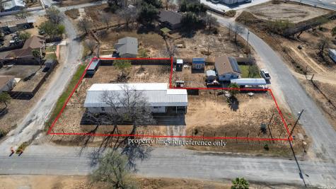 303 19th Carrizo Springs TX 78834