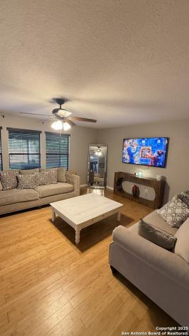 10239 Huisache Field Helotes TX 78023
