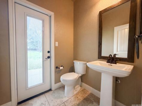 105 E Eden Valley Adkins TX 78101