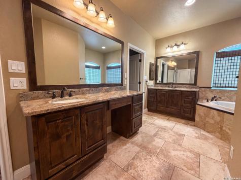 105 E Eden Valley Adkins TX 78101