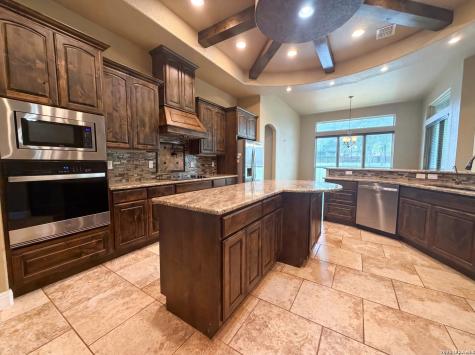 105 E Eden Valley Adkins TX 78101