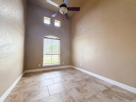 105 E Eden Valley Adkins TX 78101