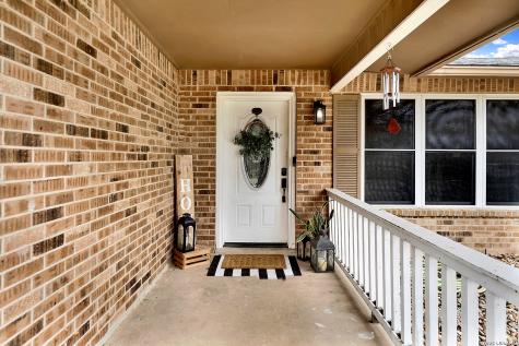 1501 Longhorn Floresville TX 78114