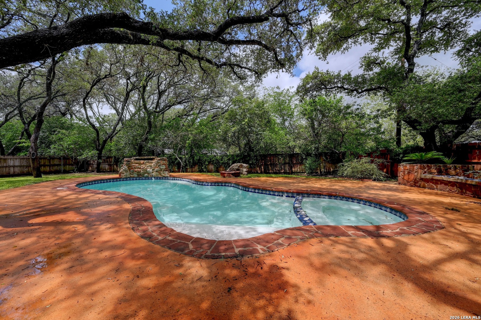 155 William Classen Hollywood Park TX 78232