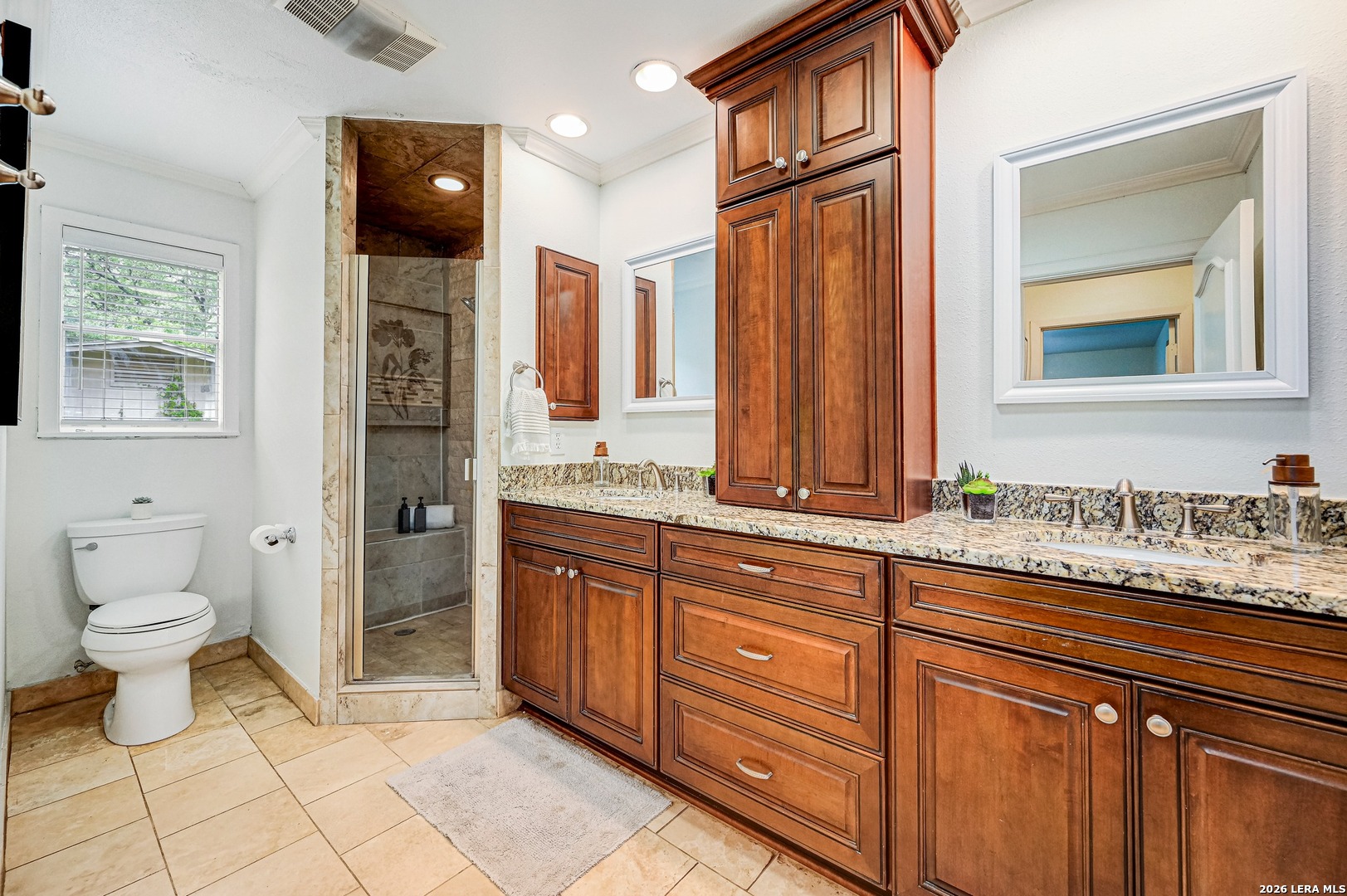 155 William Classen Hollywood Park TX 78232