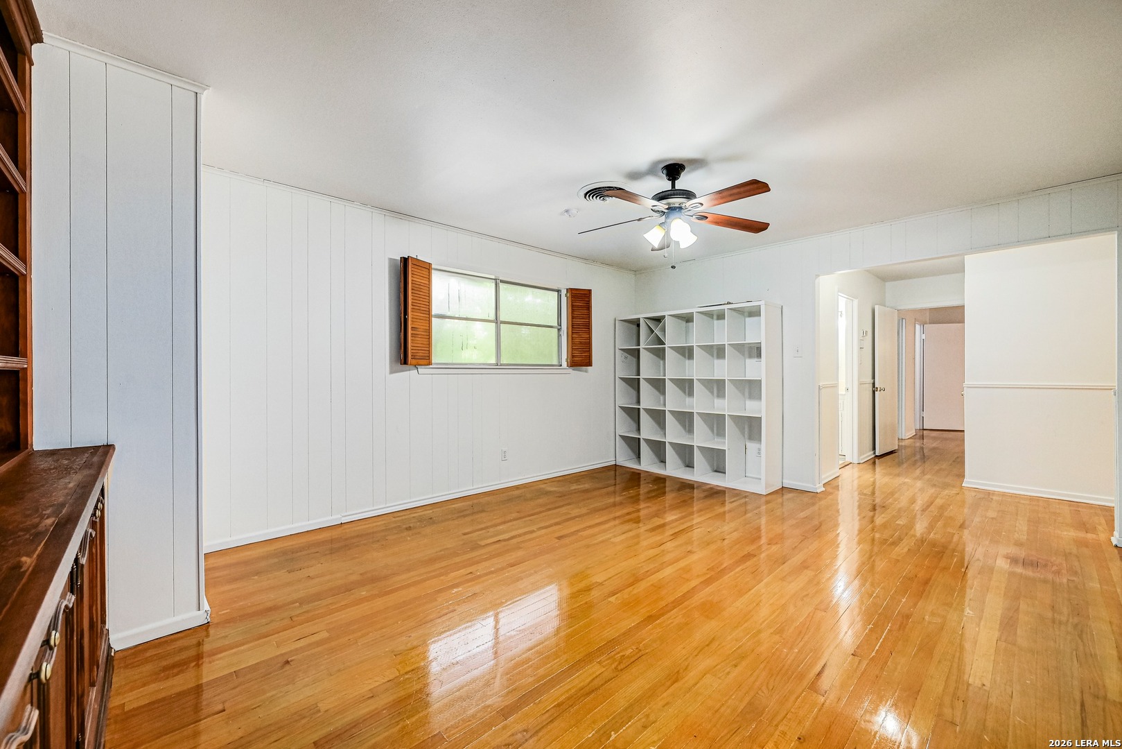 155 William Classen Hollywood Park TX 78232